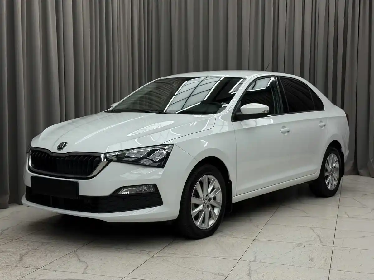 Skoda Rapid с автосалона по цене от 1 200 000 рублей